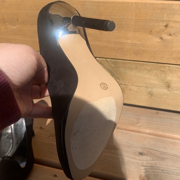 Black High-heel Closed Toed Shoe With Silver Detailing at top of Heel - Picture 4 of 4